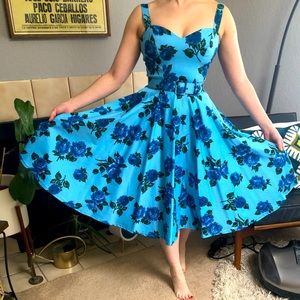 Pinup vintage style blue roses swing dress 💙